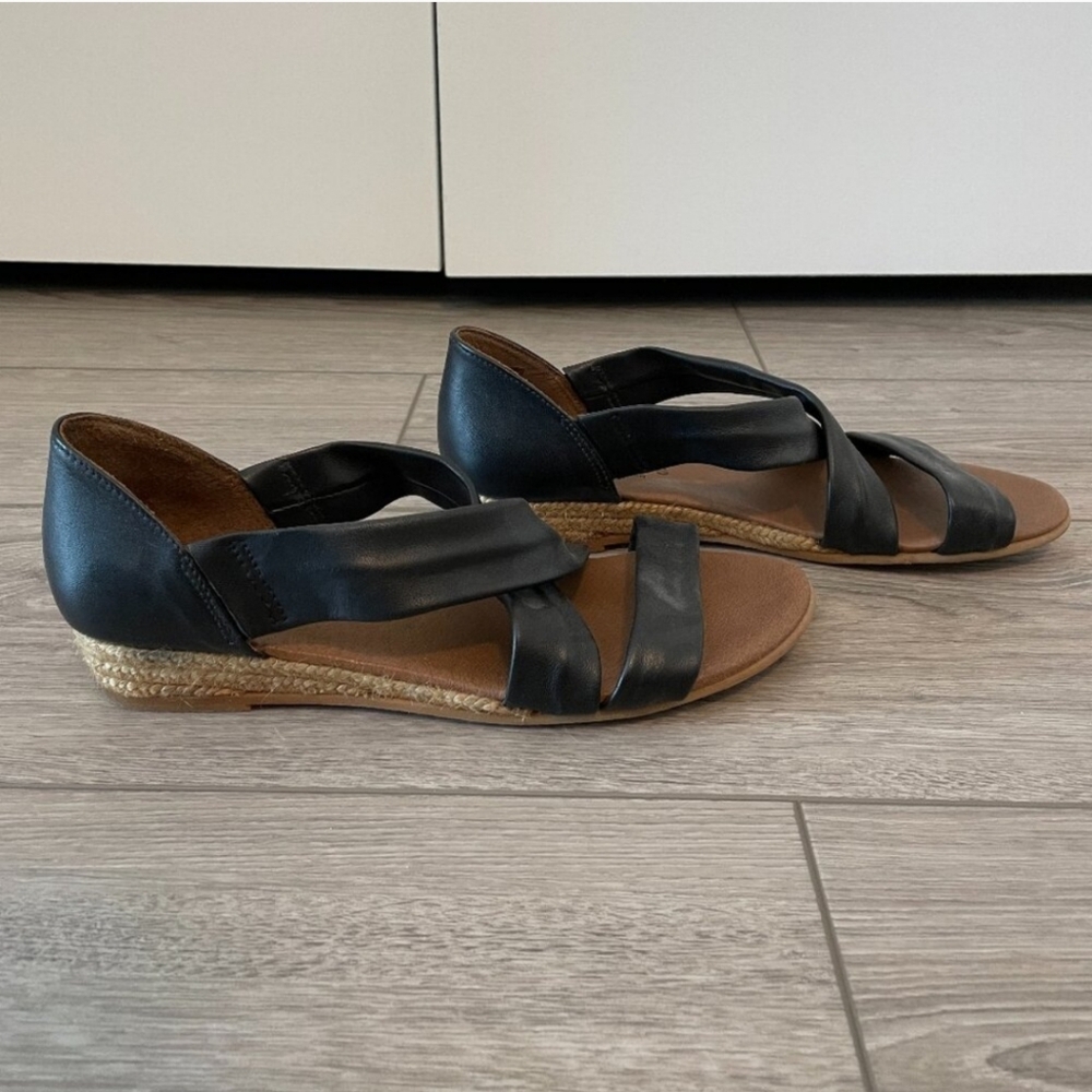 Ateliers leather sandals